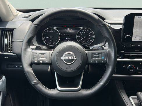 Used 2025 Nissan Pathfinder SL w/ SL Premium Package FWD image 20