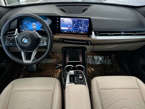 Used 2025 BMW X1 xDrive28i w/ Convenience Package AWD/4WD image 12