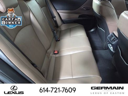 Used 2025 Lexus ES 300h w/ Premium Package FWD image 22
