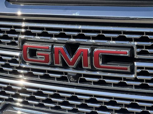 Used 2019 GMC Sierra 1500 Denali w/ Denali Ultimate Package AWD/4WD image 31