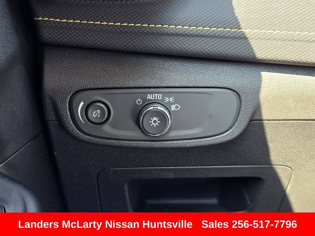 Used 2025 Chevrolet TrailBlazer ACTIV w/ Driver Confidence Package AWD/4WD image 28