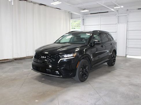 Used 2023 Kia Sorento SX AWD/4WD image 3