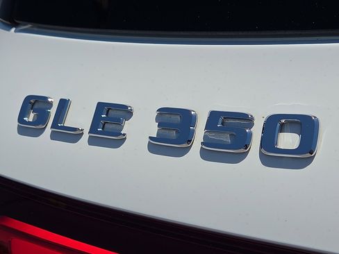 Used 2024 Mercedes-Benz GLE 350 4MATIC image 8