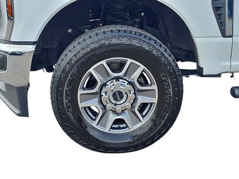 Used 2024 Ford F250 Lariat w/ FX4 Off-Road Package AWD/4WD image 29