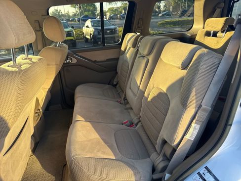 Used 2007 Nissan Pathfinder SE w/ SE Premium Pkg image 24