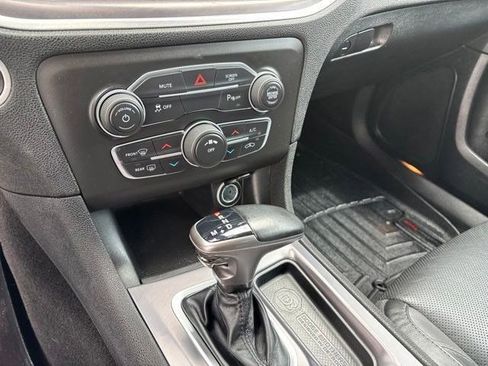 Used 2021 Dodge Charger SXT w/ Leather Interior Group RWD image 23