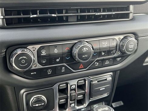 New 2026 Jeep Wrangler Unlimited Rubicon w/ Xtreme 35 Tire Package image 21