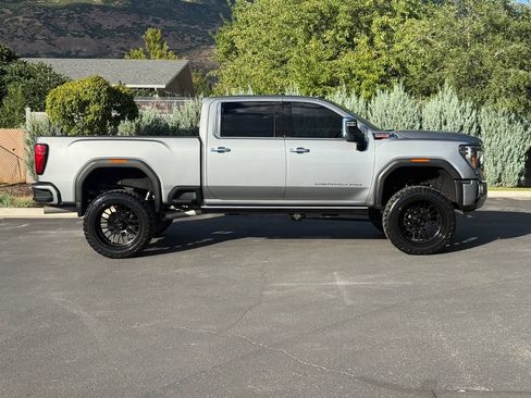 Used 2025 GMC Sierra 3500 Denali w/ Denali Reserve Package AWD/4WD image 8