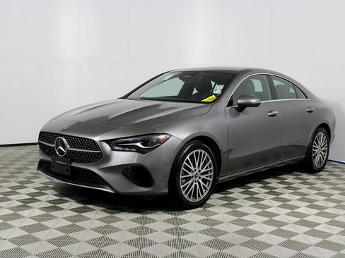 Used 2025 Mercedes-Benz CLA 250 image 3
