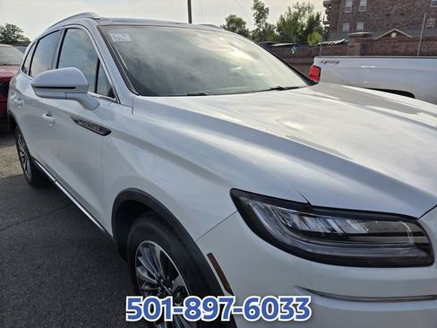 Used 2022 Lincoln Nautilus Reserve w/ Luxury Package FWD image 3