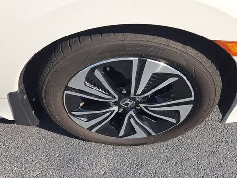 Used 2017 Honda Civic EX-T image 19