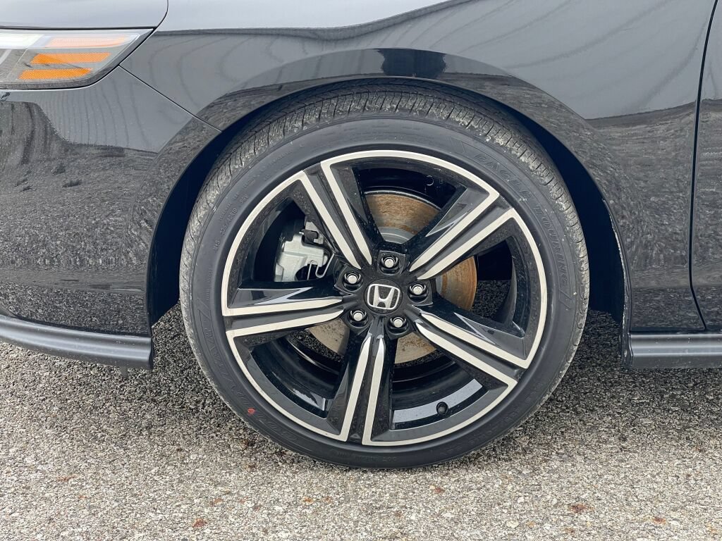 Used 2024 Honda Accord Sport image 17