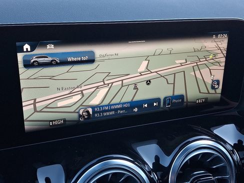 New 2025 Mercedes-Benz GLA 250 4MATIC image 17