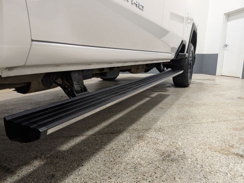 Used 2024 GMC Sierra 2500 Denali Ultimate image 9