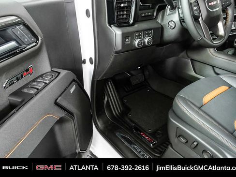 New 2026 GMC Sierra 1500 AT4 AWD/4WD image 8