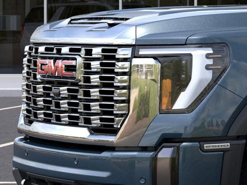 New 2025 GMC Sierra 2500 Denali w/ Denali Reserve Package image 37