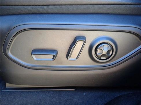 New 2026 Jeep Grand Cherokee Limited image 14