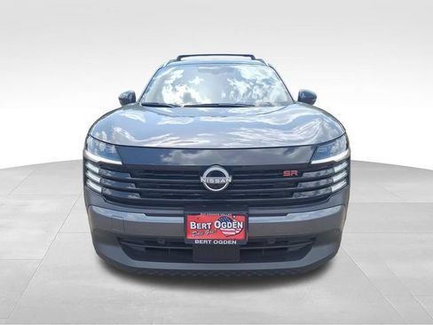 Certified 2025 Nissan Kicks SR FWD image 2