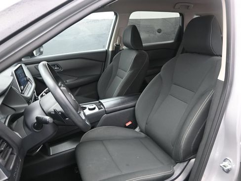 Used 2024 Nissan Rogue S AWD/4WD image 15