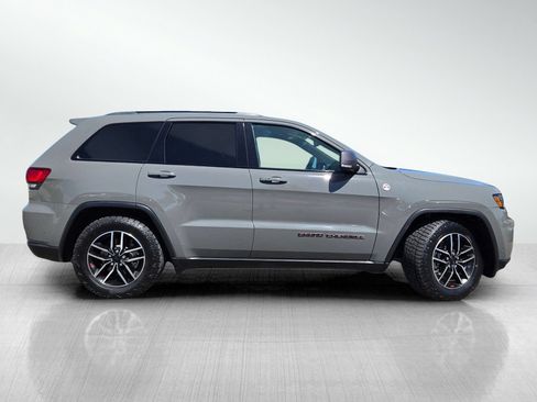 Used 2020 Jeep Grand Cherokee Trailhawk w/ Trailhawk Luxury Group AWD/4WD image 3