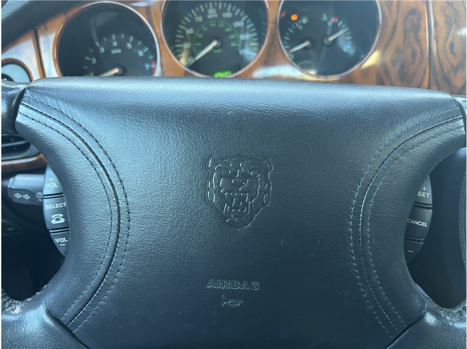 Used 1998 Jaguar XK8 Convertible RWD image 20