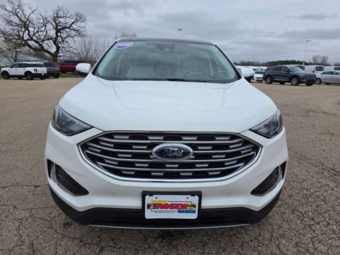 Used 2022 Ford Edge Titanium image 3