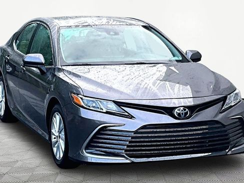Used 2024 Toyota Camry LE FWD image 3