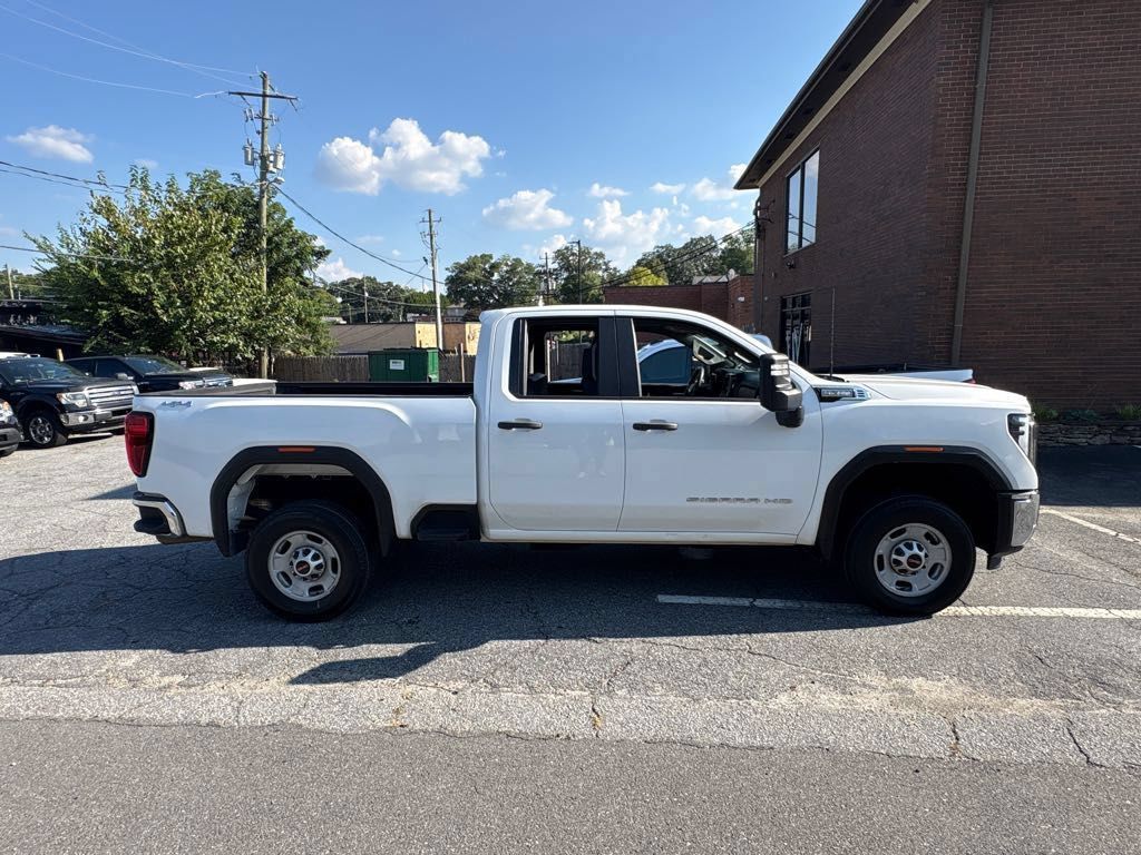Used 2024 GMC Sierra 2500 Pro w/ Convenience Package AWD/4WD image 4