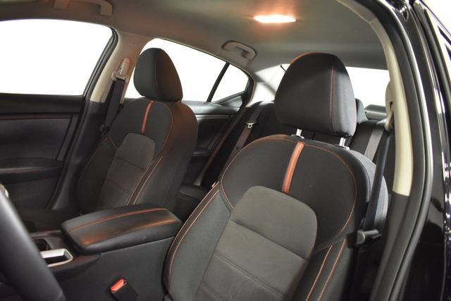 Certified 2025 Nissan Sentra SR w/ Midnight Edition FWD image 10