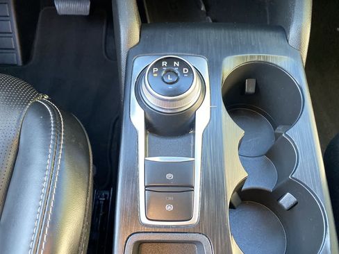 Used 2024 Ford Escape Platinum AWD/4WD image 27