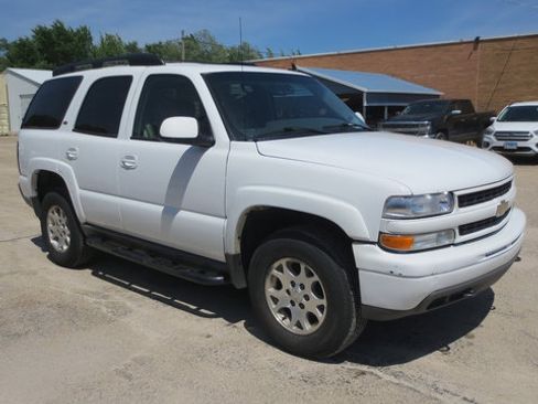 Used 2006 Chevrolet Tahoe Z71 w/ Z71 Preferred Equipment Group AWD/4WD image 2
