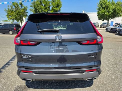 Used 2025 Honda CR-V Sport Touring image 4