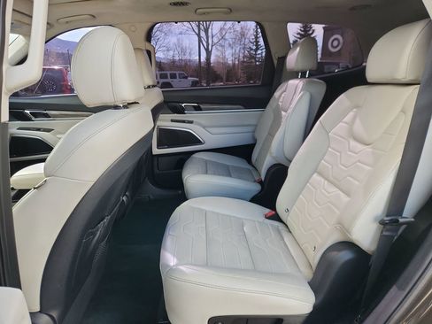 Used 2020 Kia Telluride SX w/ SX Prestige Package AWD/4WD image 26