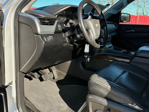 Used 2016 Chevrolet Suburban LS image 22