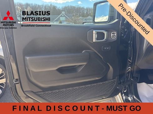 Used 2022 Jeep Wrangler Sport AWD/4WD image 25