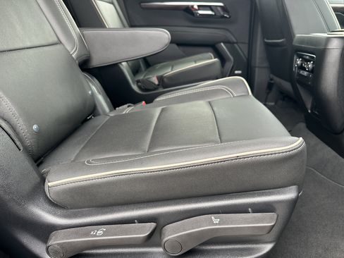 Used 2025 Chevrolet Tahoe Premier image 16