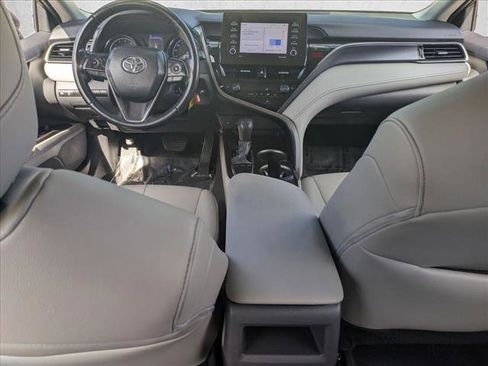 Used 2024 Toyota Camry SE image 14