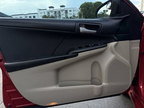 Used 2014 Toyota Camry FWD image 8