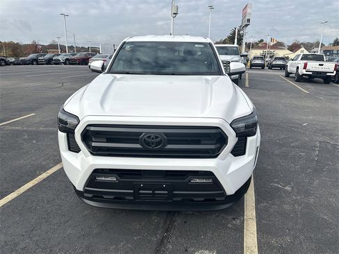 New 2025 Toyota Tacoma SR5 image 5