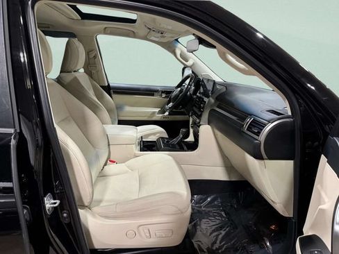 Certified 2023 Lexus GX 460 Premium w/ Premium Package AWD/4WD image 31