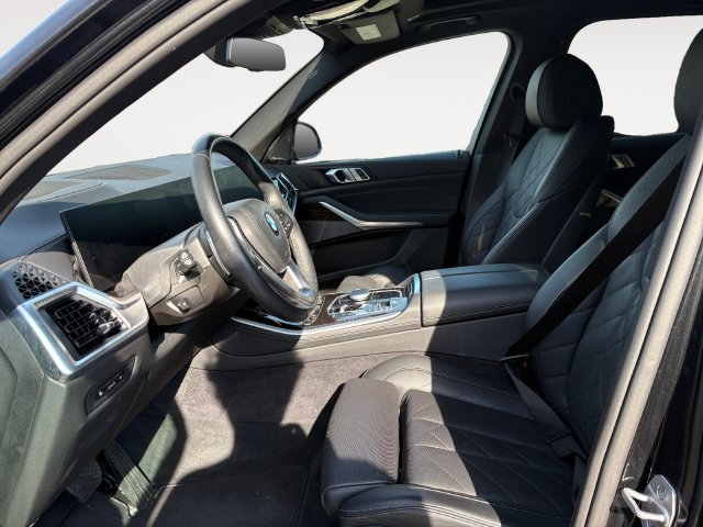 Used 2026 BMW X5 xDrive40i AWD/4WD image 9