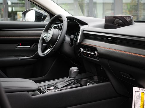 Certified 2026 MAZDA CX-50 AWD 2.5 Hybrid w/ Premium Pkg image 35