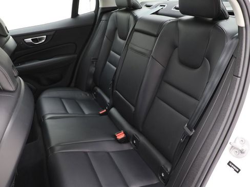 Used 2024 Volvo S60 B5 Core image 11