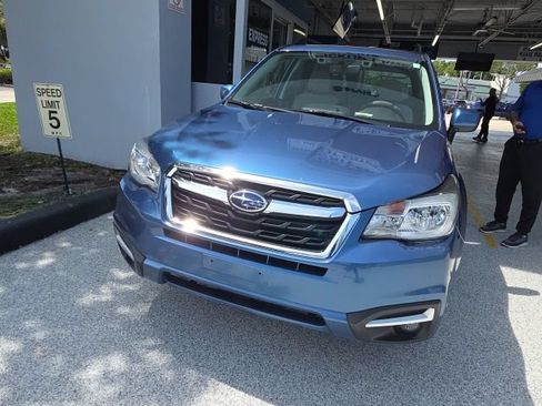 Used 2018 Subaru Forester 2.5i Premium AWD/4WD image 2