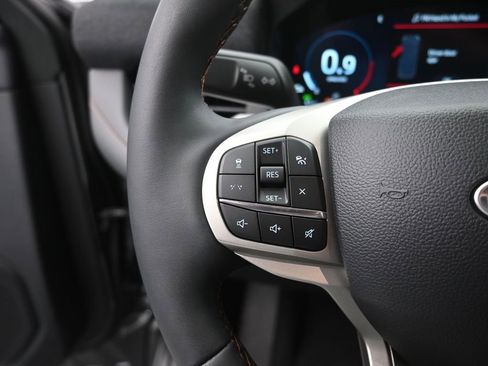 New 2025 Ford Explorer Active w/ Active Comfort Package image 7