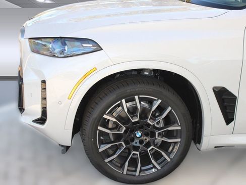 Used 2026 BMW X5 sDrive40i w/ M Sport Package RWD image 13