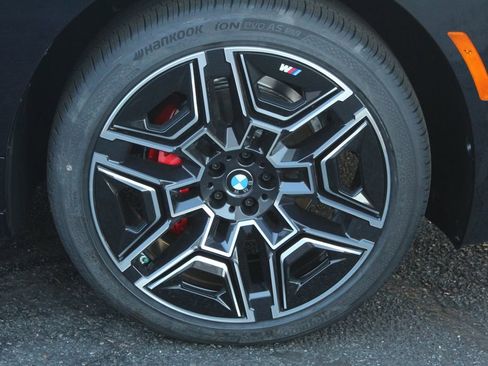 New 2026 BMW iX xDrive60 w/ M Sport Package image 10