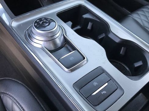 Used 2024 Ford Edge Titanium AWD/4WD image 7