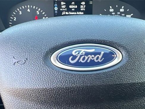 Certified 2022 Ford Escape SE w/ Cold Weather Package image 19