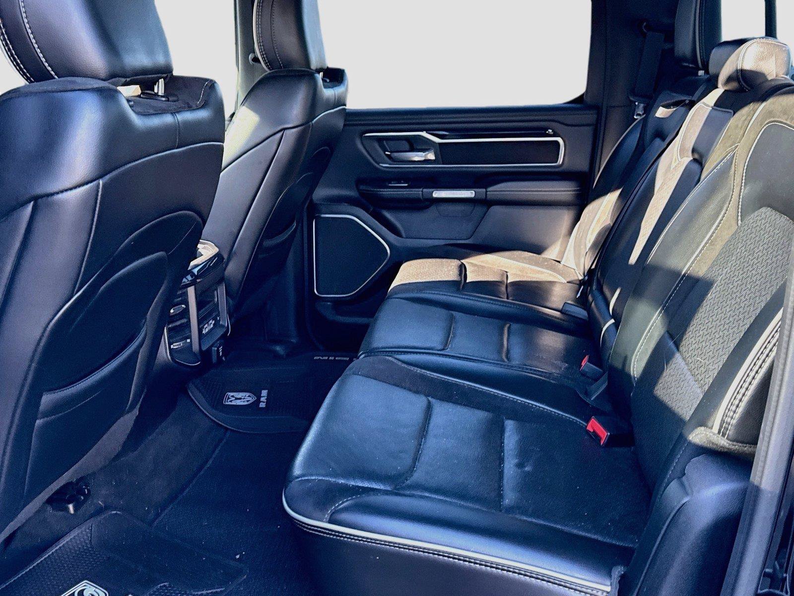 Used 2019 RAM 1500 Laramie AWD/4WD image 5